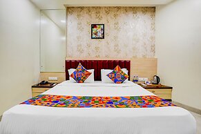 FabHotel Saineel - Nr Juhu