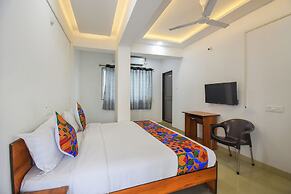 Fabhotel Keshava executive - Nr Mahadji Shinde chhatri