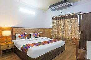 Fabhotel Vasant Villa