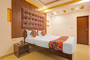 Fabhotel 22 Squares Living Spaces