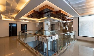 Fabhotel The Venessa