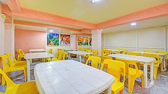 Fabhotel Executive pearl Inn - Nr Twin tower