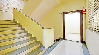 Fabhotel Executive pearl Inn - Nr Twin tower