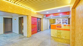 Fabhotel Executive pearl Inn - Nr Twin tower