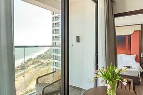 Golden Sands Bayfront Mũi Né