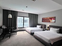 S Ratchada Leisure Hotel