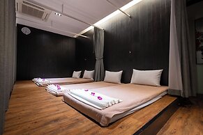 S Ratchada Leisure Hotel