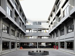 S Ratchada Leisure Hotel
