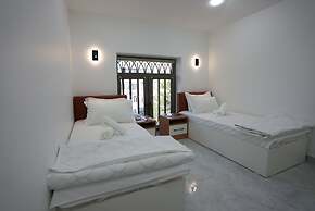 Kamilovs' Hotel