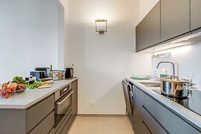 Elegant Apartment