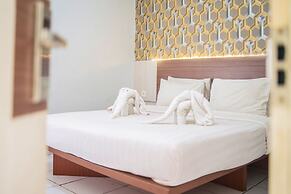 DREAM INN Aeropolis By Reccoma