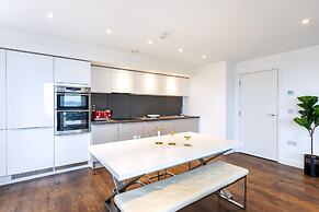 Stunning Brentford Penthouse