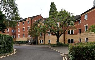 Queen's Hospital Close