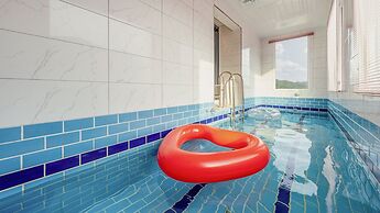 Gapyeong Ribbon Spa Pool Villa