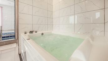 Gapyeong Ribbon Spa Pool Villa