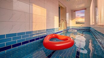 Gapyeong Ribbon Spa Pool Villa