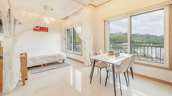 Gapyeong Ribbon Spa Pool Villa