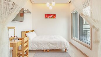 Gapyeong Ribbon Spa Pool Villa