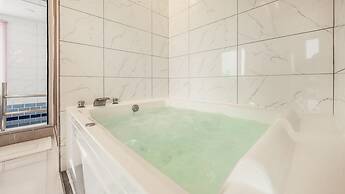 Gapyeong Ribbon Spa Pool Villa