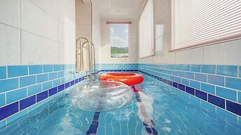 Gapyeong Ribbon Spa Pool Villa