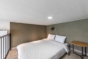 Yeosu Lastella Spa Pet-friendly Pension