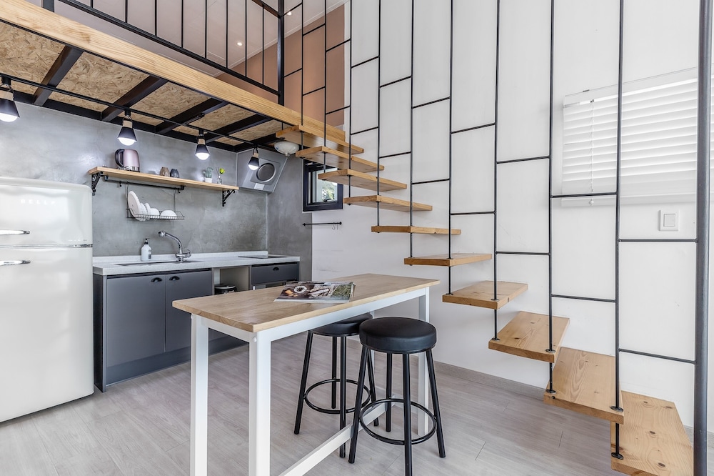 Yeosu Lastella Spa Pet-friendly Pension