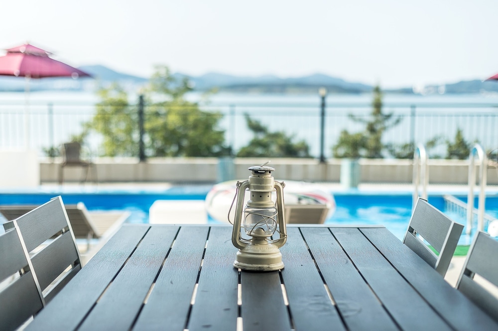 Yeosu Lastella Spa Pet-friendly Pension