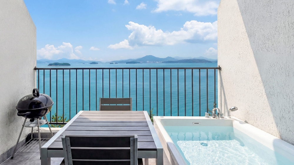 Yeosu Lastella Spa Pet-friendly Pension
