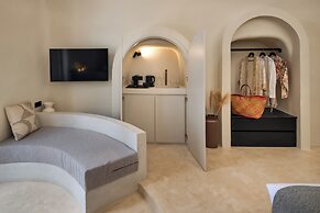 Calissa Suites by Ananda