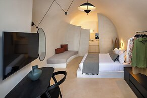 Calissa Suites by Ananda