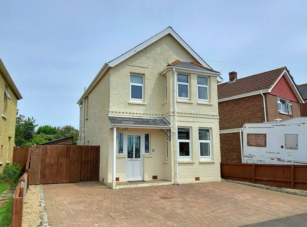 Charming Villa in Ryde - Child Friendly