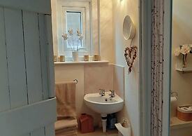 Charming Villa in Ryde - Child Friendly