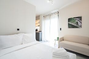 LIV - Modern Studio Apartment S8-3c