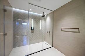 Elite Downtown Residence 2