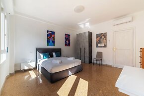 Spacious flat near to Central Rome