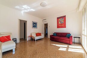 Spacious flat near to Central Rome