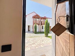 Motives Inn Dilijan