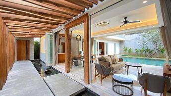 YY Villa Big Pool & Parking in Seminyak