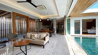 YY Villa Big Pool & Parking in Seminyak