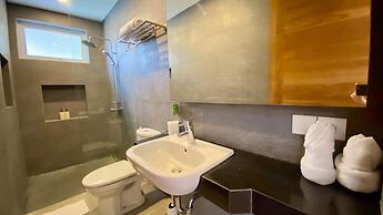 YY Villa Big Pool & Parking in Seminyak