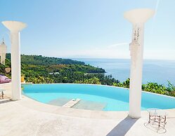 VistaMonti Private Villas