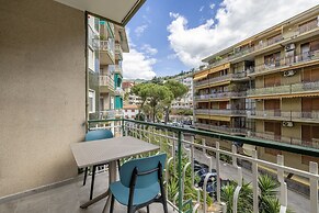 5 Minutes Walk by Wonderful Italy