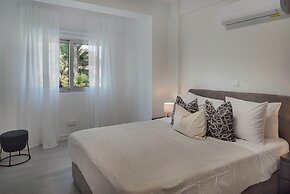 Phaedrus Living: Travertine Residences 102