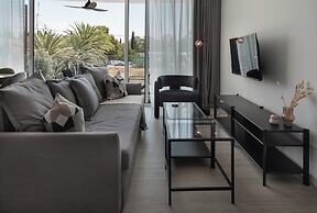 Phaedrus Living: Travertine Residences 102