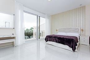 Calma Holiday Villas