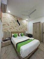 The Grand Chetak Inn