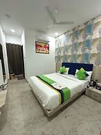 The Grand Chetak Inn