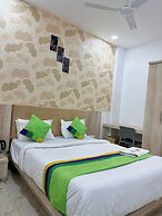 The Grand Chetak Inn