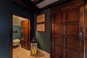 Hall O'coole