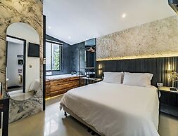 ONE APARTMENTS LLERAS